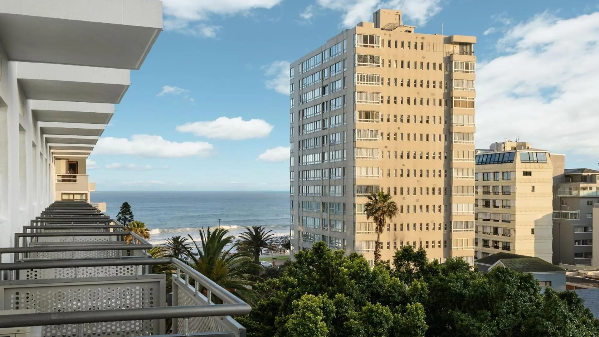Protea Hotel By Marriott Cape Town Sea Point 4*,