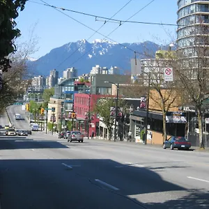 charming-heritage-home-with-mountain-and-city-views.richmond-hotels.com/